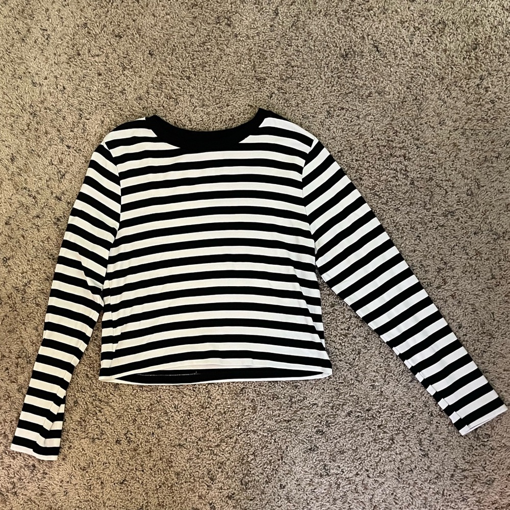 Black and White Striped Long Sleeve Top